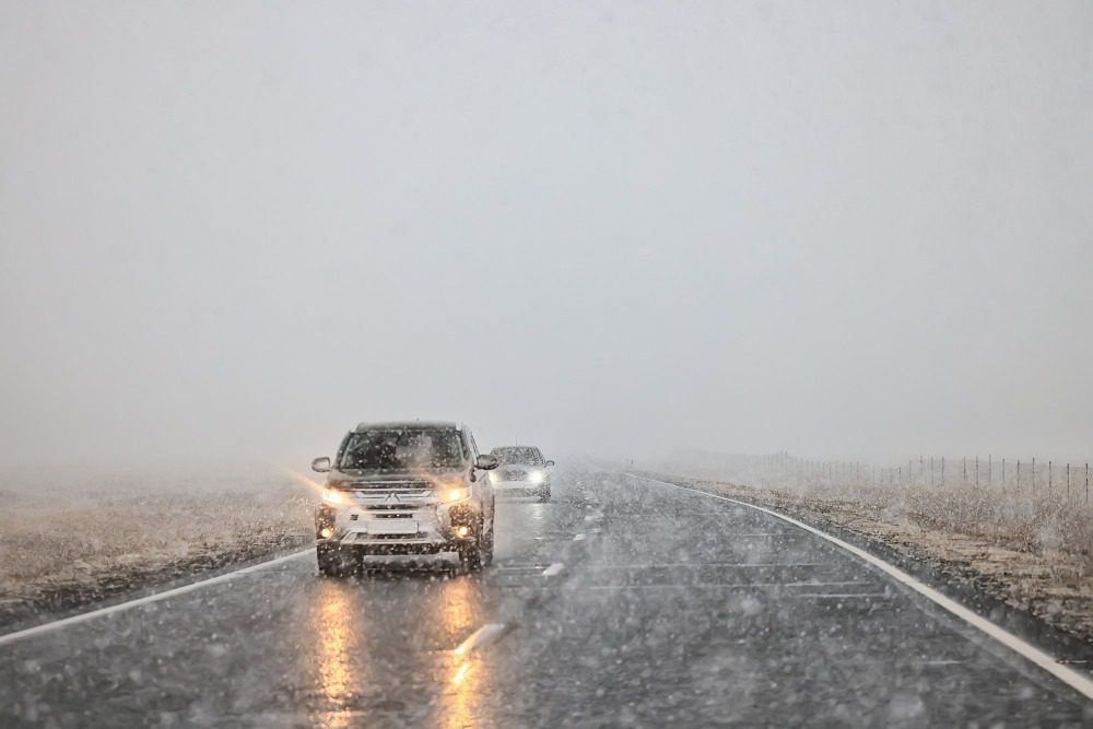 ГОСТ Р 50597-93 «Автомобильные дороги и улицы»