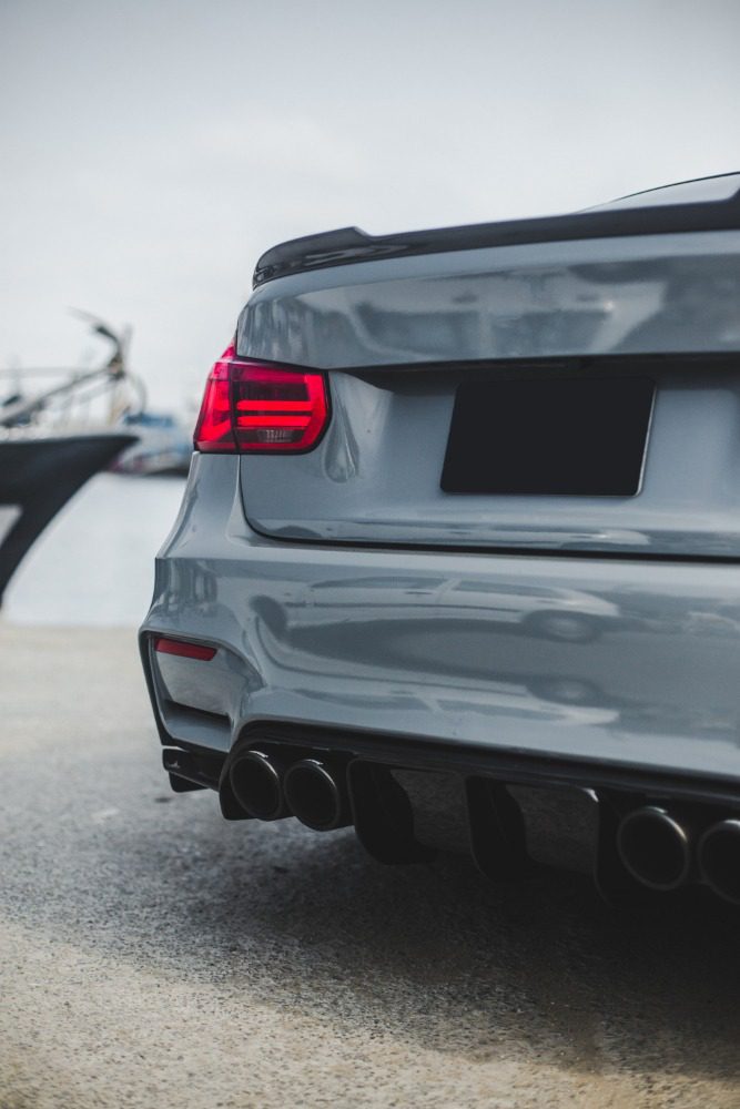 Штраф за езду без переднего или заднего номера