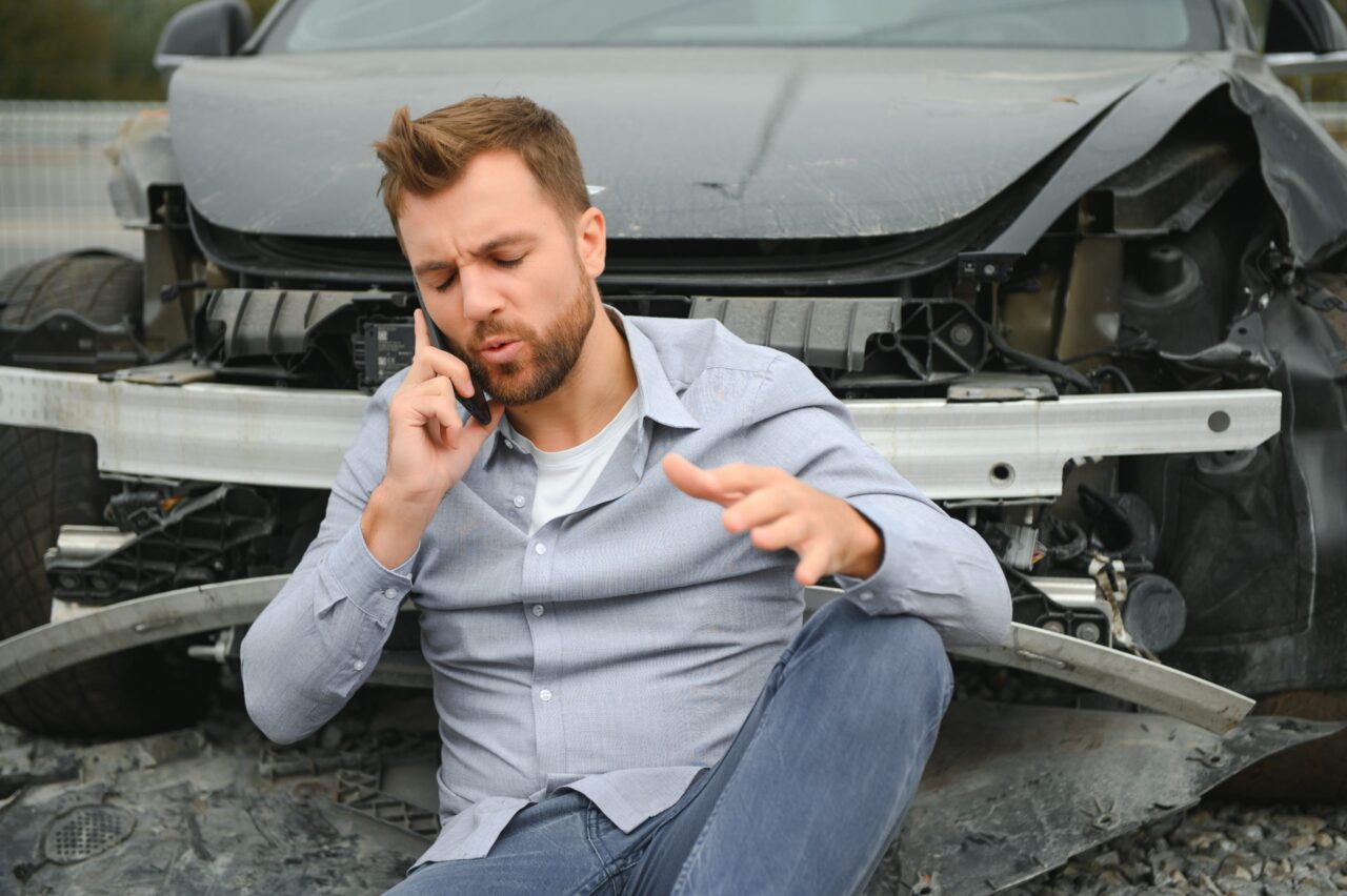 В какую страховую обращаться при ДТП: свою или виновника?