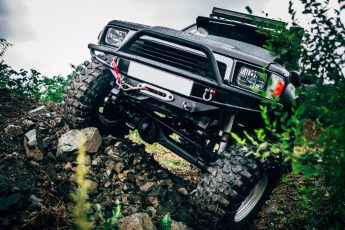 Можно ли ставить кенгурятник на машину?