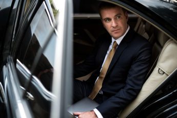 Что означают красные номера на машине